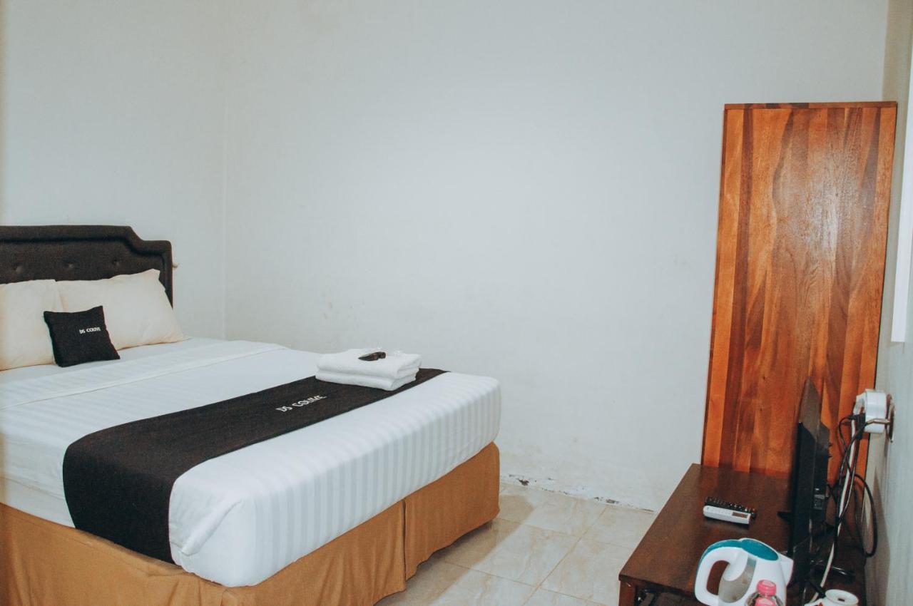 Ds Colive Layur Kota Lama Semarang Buitenkant foto